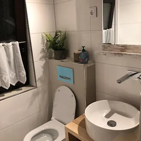 H5 Haus Schwalbennest Kaminofen Wlan * Butjadingen