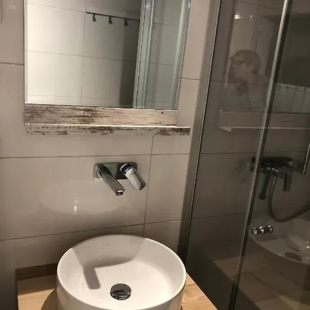 H5 Haus Schwalbennest Kaminofen Wlan